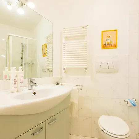 Apartamento Chiaia Elegant By Wonderful Italy